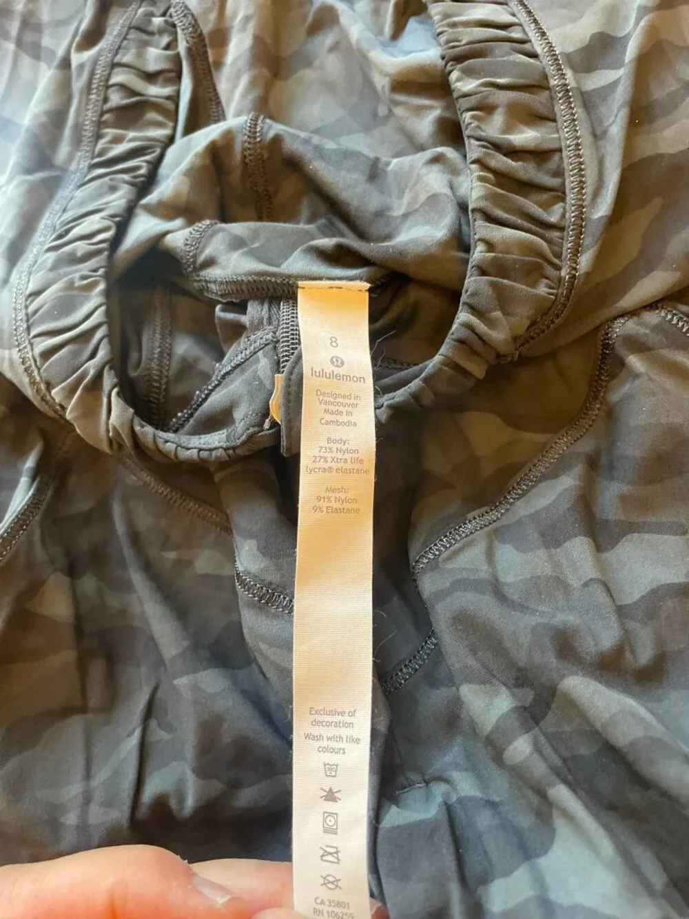 Lululemon Camo Hooded Quarter-Zip Pullover Jacket Size 8 Mesh Vent